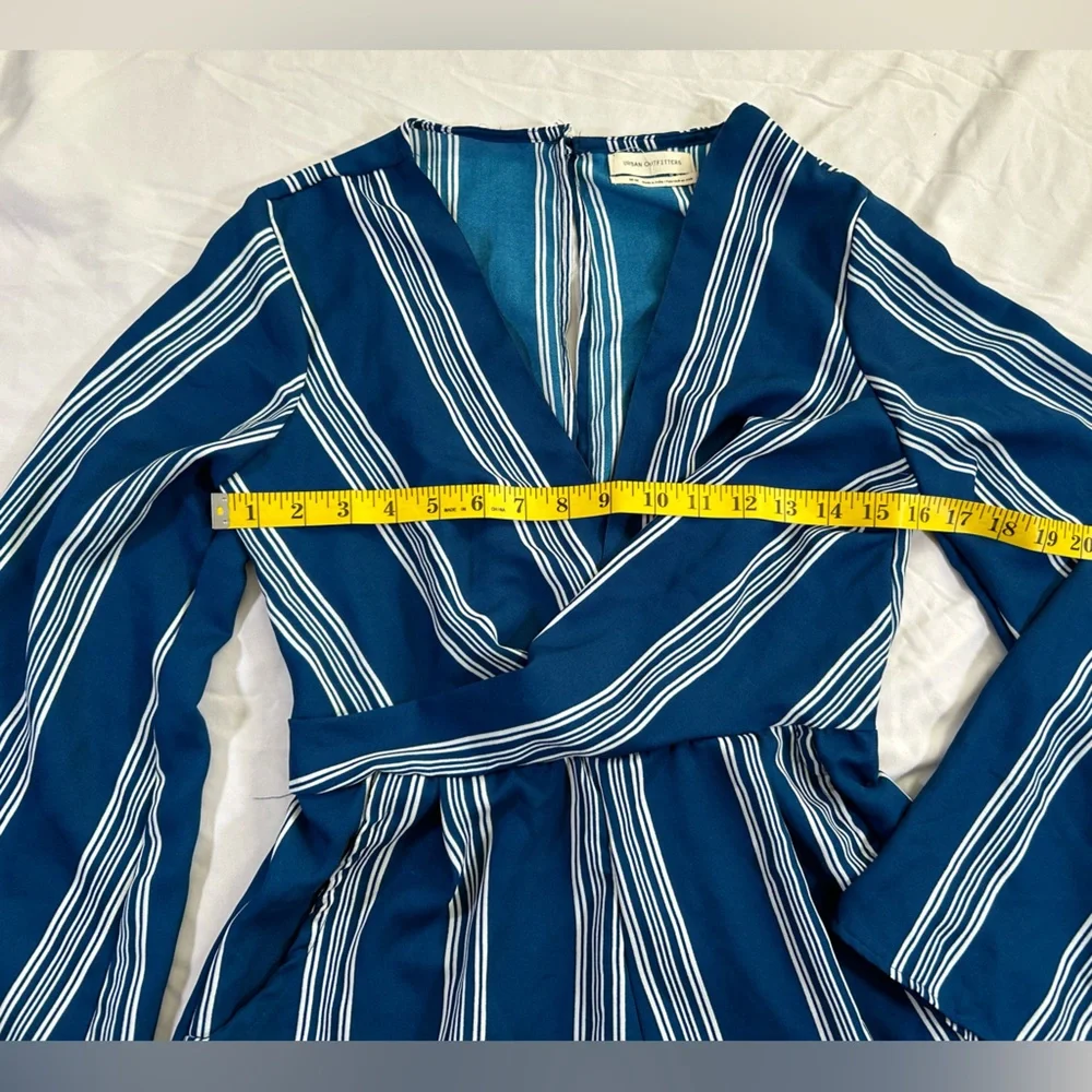 Urban Outfitters Women’s Angie Boho Romper Blue/White Long Bell Sleeve M - Picture 5 of 5